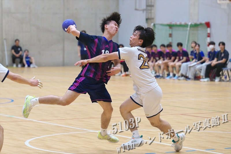 IRE_0730_R.jpg